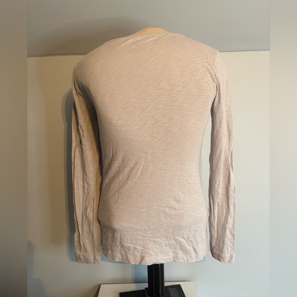 J.Crew Long Sleeve Tshirt - Heathered Off-white size Medium - Picture 3 of 4